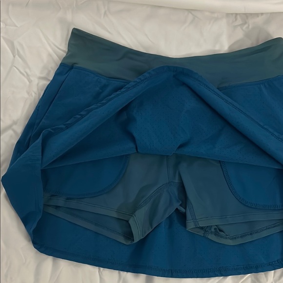 Lija Blue Skater Mini Skirt for Athletic Occasions - Picture 2 of 4
